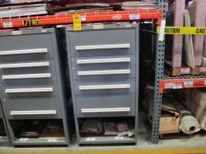 STANLEY VIDMAR HEAVY DUTY 5-DRAWER PARTS CABINET W/ CONTENTS (W-50) LOADING & HANDLING FEE $25-